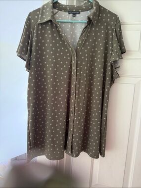 Adrianna Papell Olive Green print Button-Down Short Sleeve Shirt 2X
